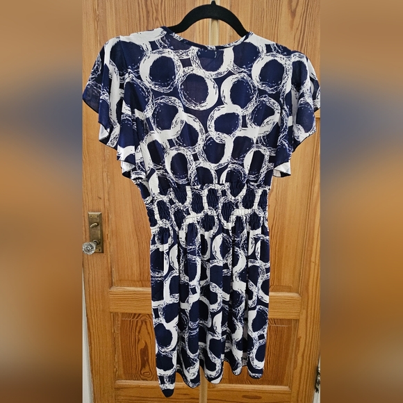 Tamsy Flutter Sleeve Gathered Waist Top One Size (Fits like Medium) - Picture 3 of 5